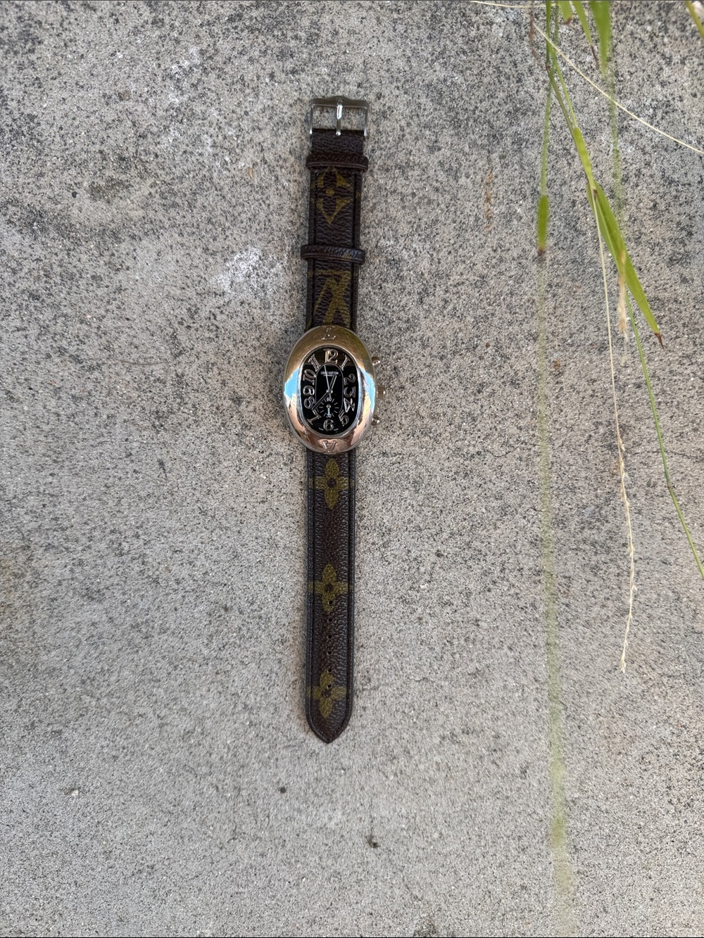 Vintage. Brown Leather LV Print Circular Frame Watch Y2K